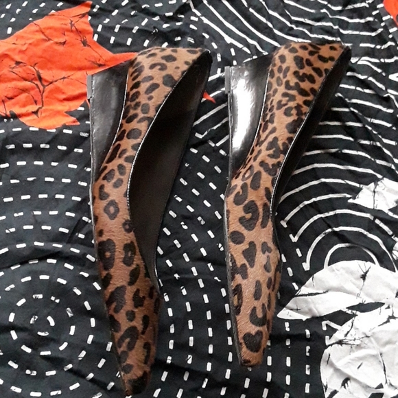 STUART WEITZMAN calf hair wedges - Picture 4 of 6